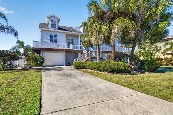 $679,000 | 821 Blue Heron Boulevard, Ruskin, FL 33570