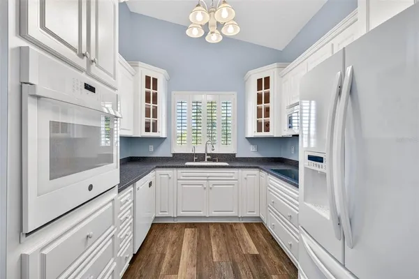 $679,000 | 821 Blue Heron Boulevard, Ruskin, FL 33570