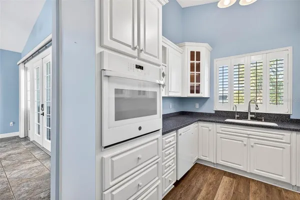 $679,000 | 821 Blue Heron Boulevard, Ruskin, FL 33570