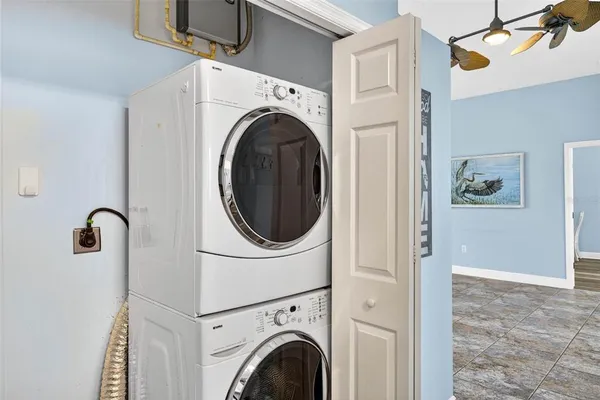 $679,000 | 821 Blue Heron Boulevard, Ruskin, FL 33570