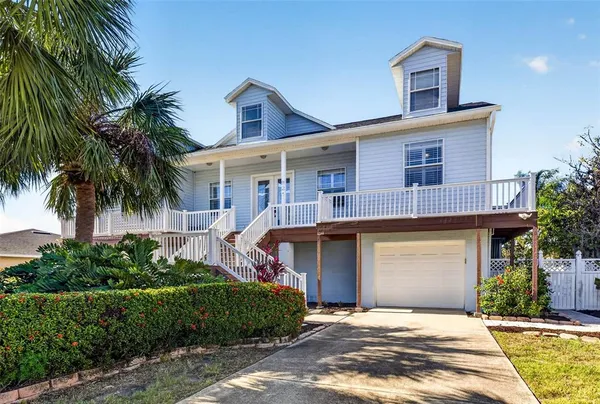 $679,000 | 821 Blue Heron Boulevard, Ruskin, FL 33570