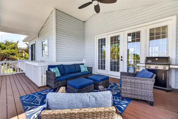 $679,000 | 821 Blue Heron Boulevard, Ruskin, FL 33570