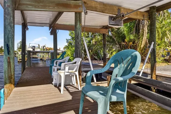 $679,000 | 821 Blue Heron Boulevard, Ruskin, FL 33570