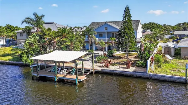 $679,000 | 821 Blue Heron Boulevard, Ruskin, FL 33570