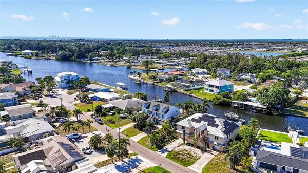 $679,000 | 821 Blue Heron Boulevard, Ruskin, FL 33570