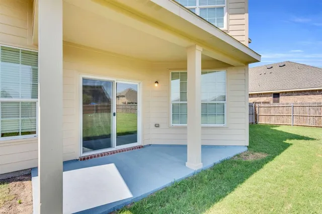 a view of an entryway of house