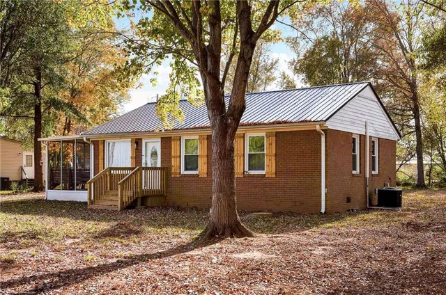 $219,000 | 130 Marlin Drive, Lexington, NC 27292