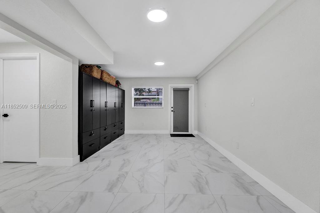 6470 Southwest 27th Street Miami, FL 33155 - Photo 28 of 38