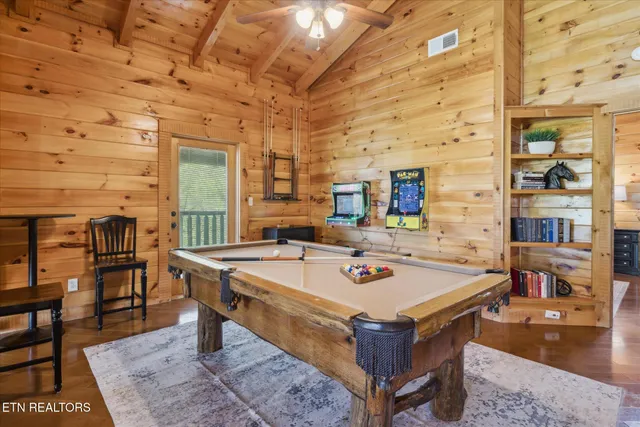 $1,249,900 | 3206 Falling Leaf Way, Pigeon Forge, TN 37863