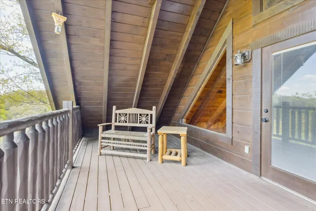 $1,249,900 | 3206 Falling Leaf Way, Pigeon Forge, TN 37863