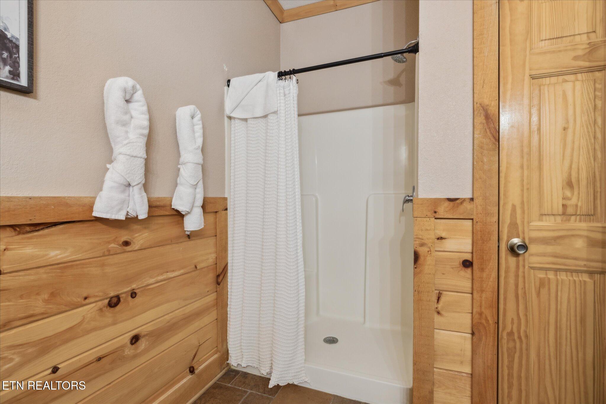 3206 Falling Leaf Way Pigeon Forge, TN 37863 - Photo 33 of 40 35-IMG_0360