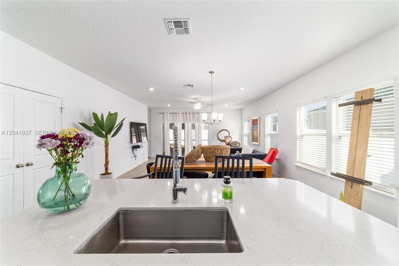 7451 Southwest 76th Terrace Ocala, FL 34481 - Photo 3 of 12