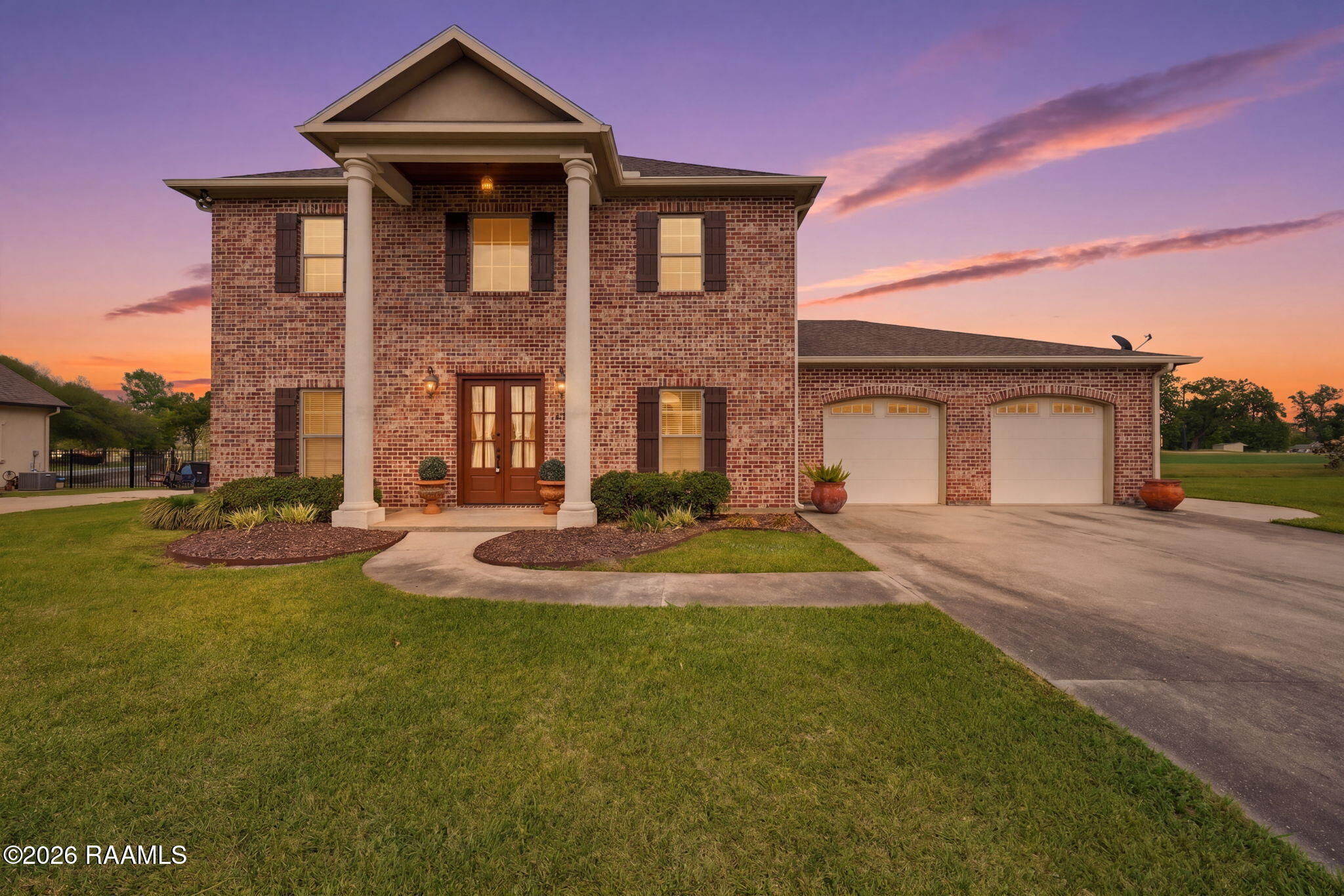 707 Hummingbird Lane New Iberia, LA 70560 - Photo 2 of 33 2-web-or-mls-707 Hummingbird Ln New Iber