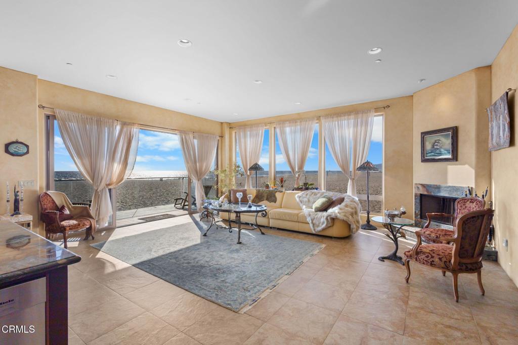5160 Neptune Square Oxnard, CA 93035 - Photo 15 of 74