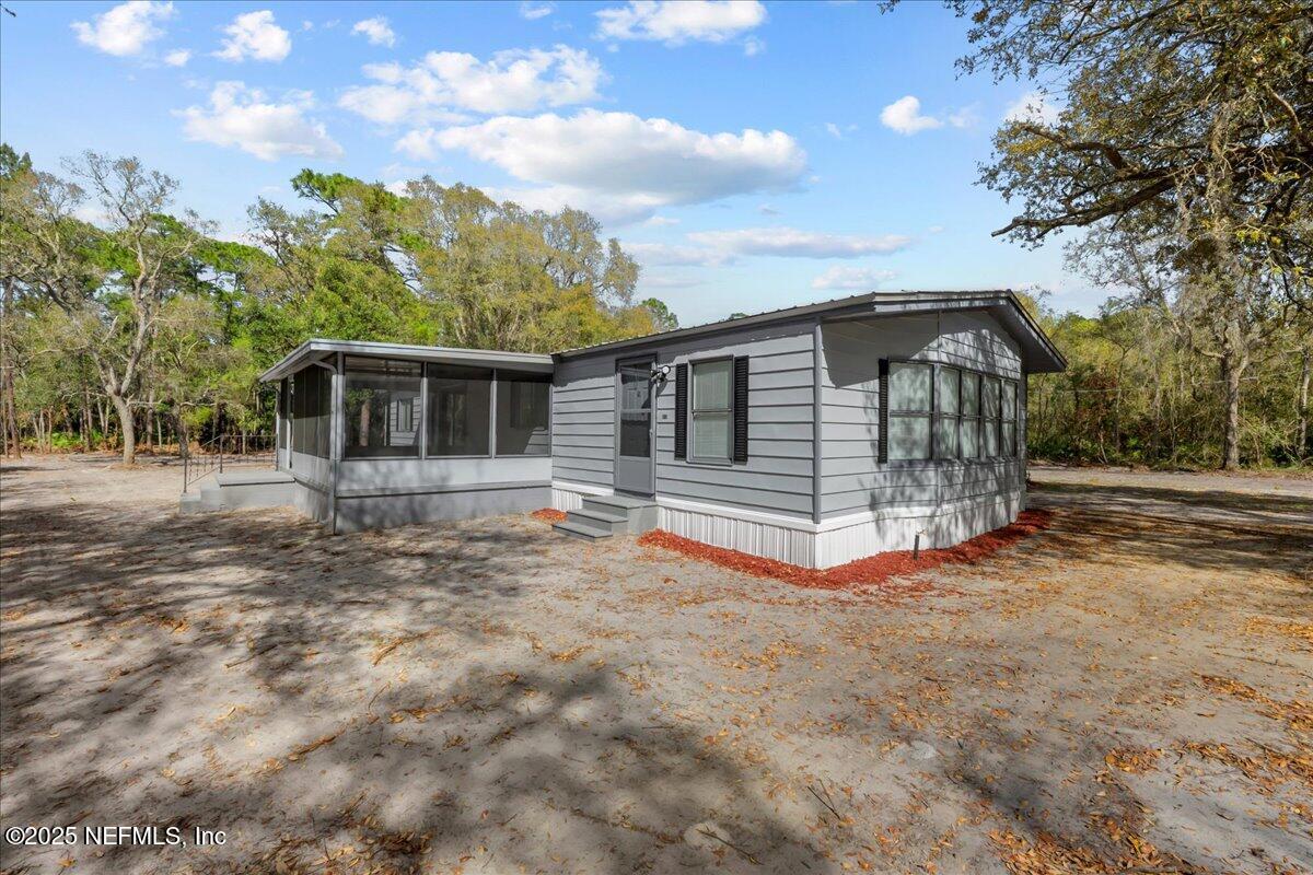 112 Bayberry Road Georgetown, FL 32139 - Photo 4 of 44 Front of Home