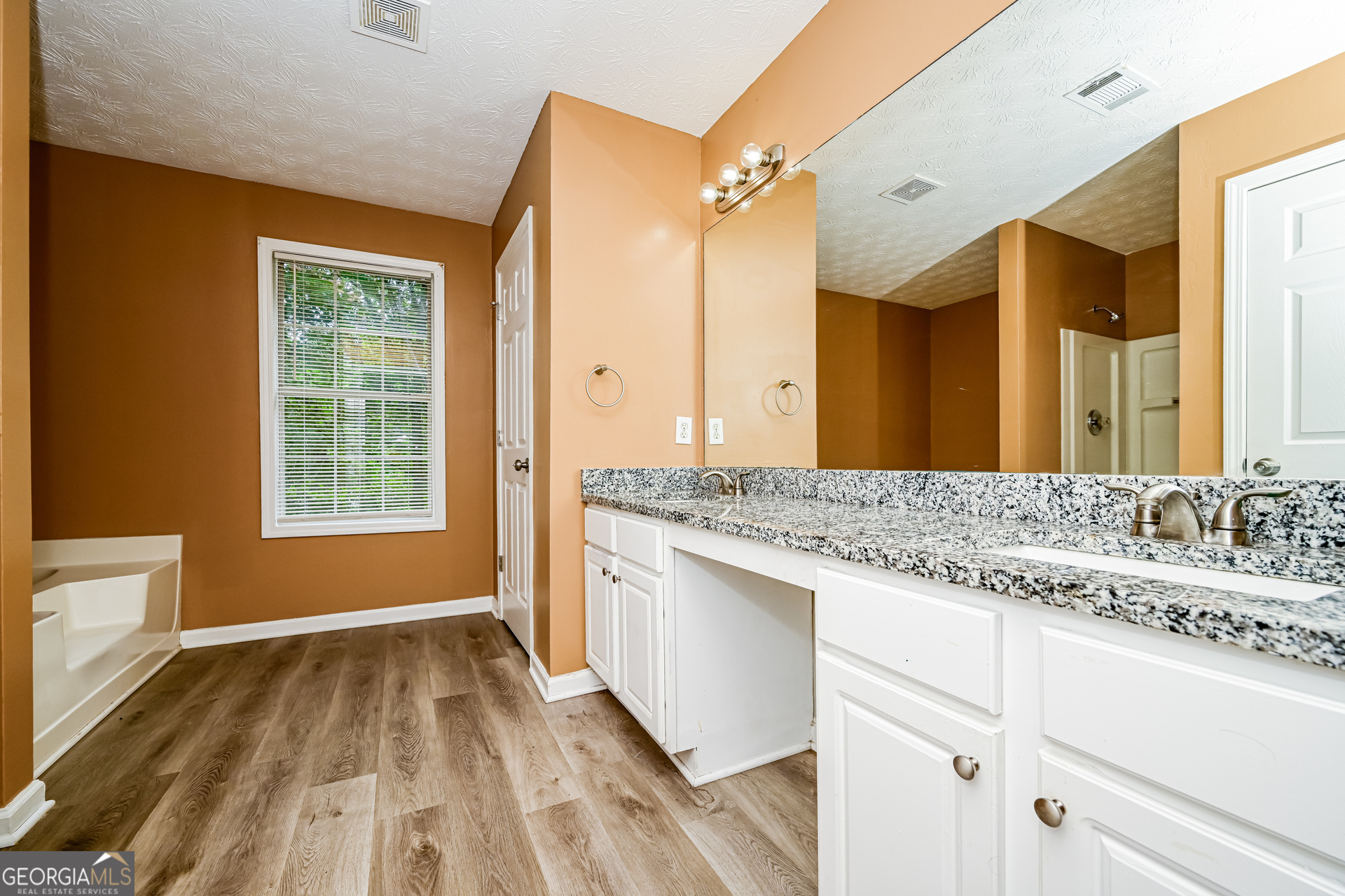 3807 Button Gate Court Lithonia, GA 30038 - Photo 11 of 23
