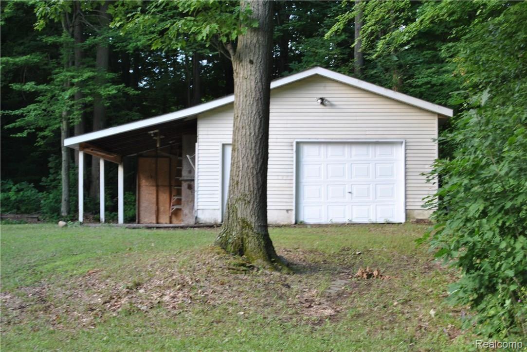2320 Haines Road Lapeer, MI 48446 - Photo 21 of 26 DSC_0112.JPG