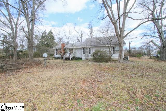 311 South Fishtrap Road Greenville, SC 29611 - Photo 2 of 32 Gallery Image 2