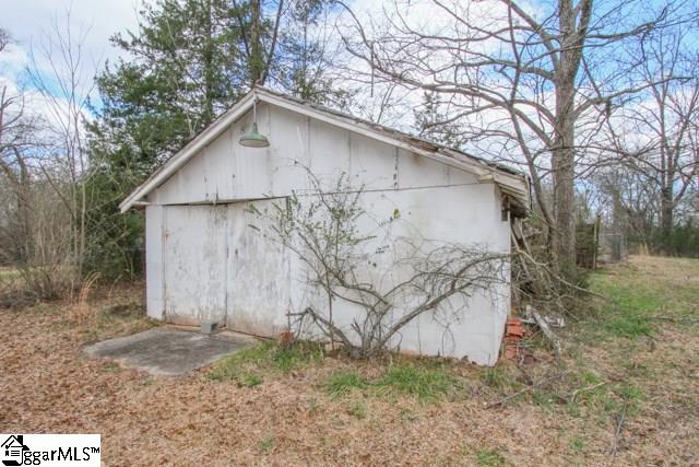 311 South Fishtrap Road Greenville, SC 29611 - Photo 26 of 32 Gallery Image 26