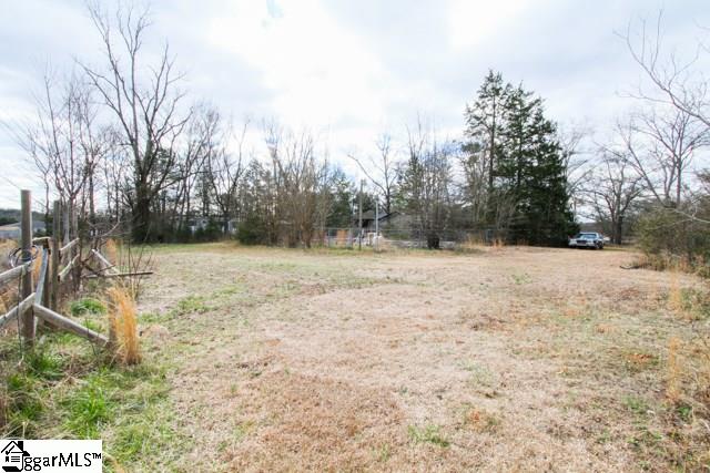 311 South Fishtrap Road Greenville, SC 29611 - Photo 28 of 32 Gallery Image 28
