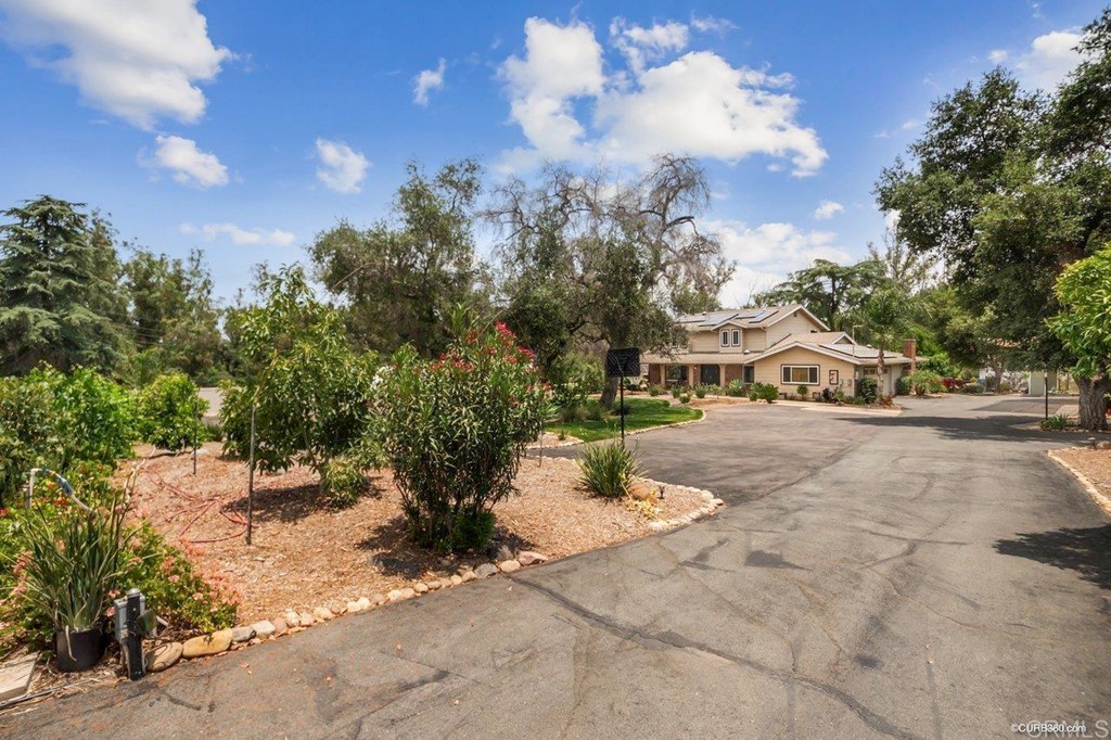 1240 South Grade Road Alpine, CA 91901 - Photo 4 of 28