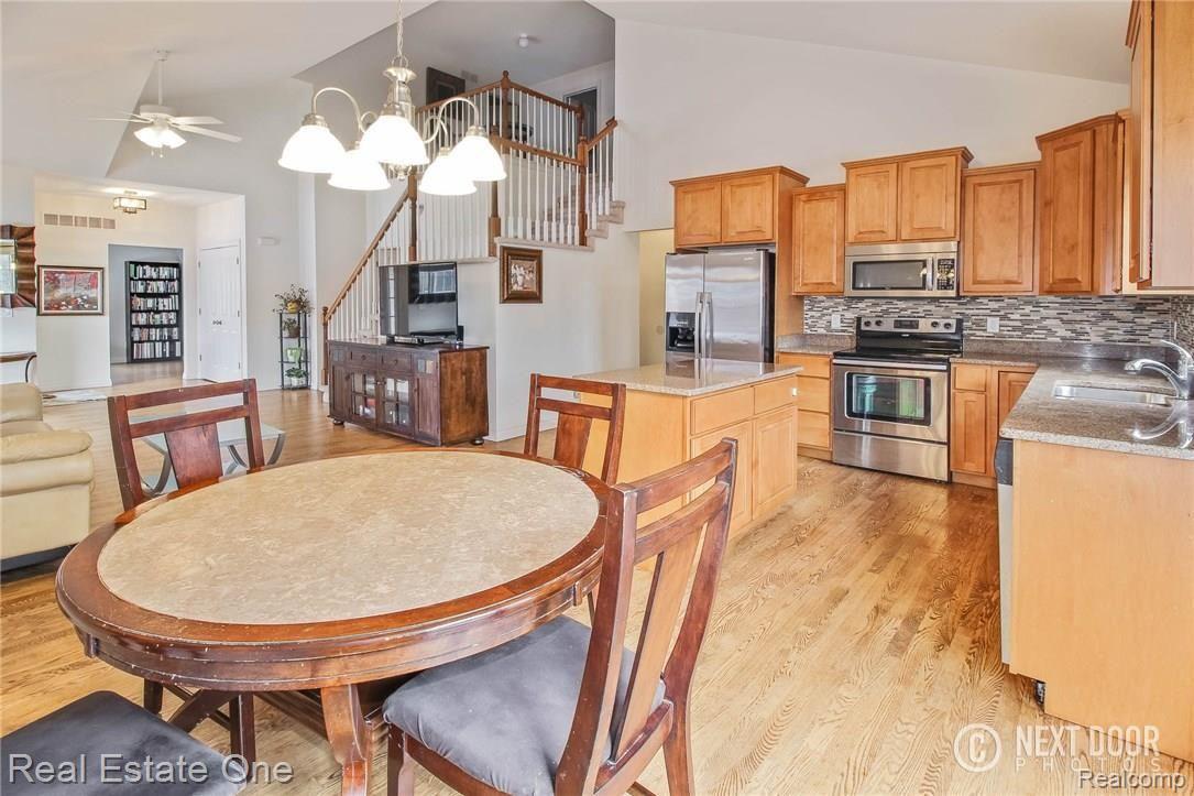 525 Andover Court, Unit 41 Rochester, MI 48306 - Photo 13 of 40 IMG_7115Blended.jpg