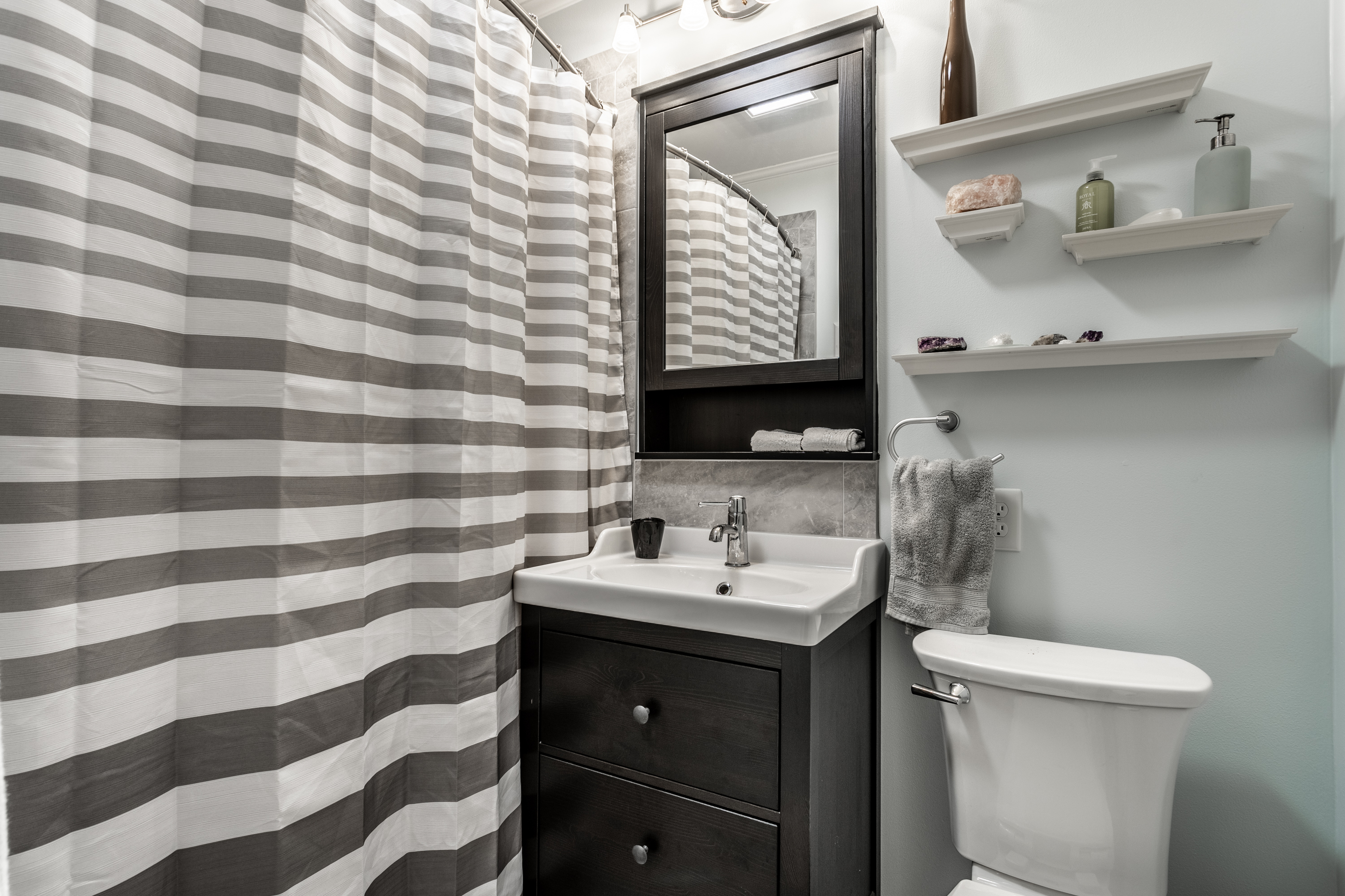 7402 Graham Road Indianapolis, IN 46250 - Photo 23 of 33 Gallery Image 23