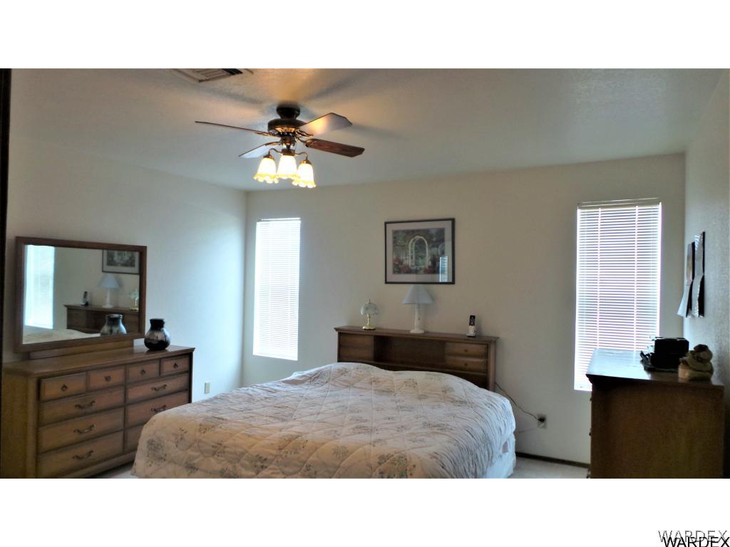 2739 Ricca Court Kingman, AZ 86401 - Photo 6 of 18 Spacious Master Bedroom