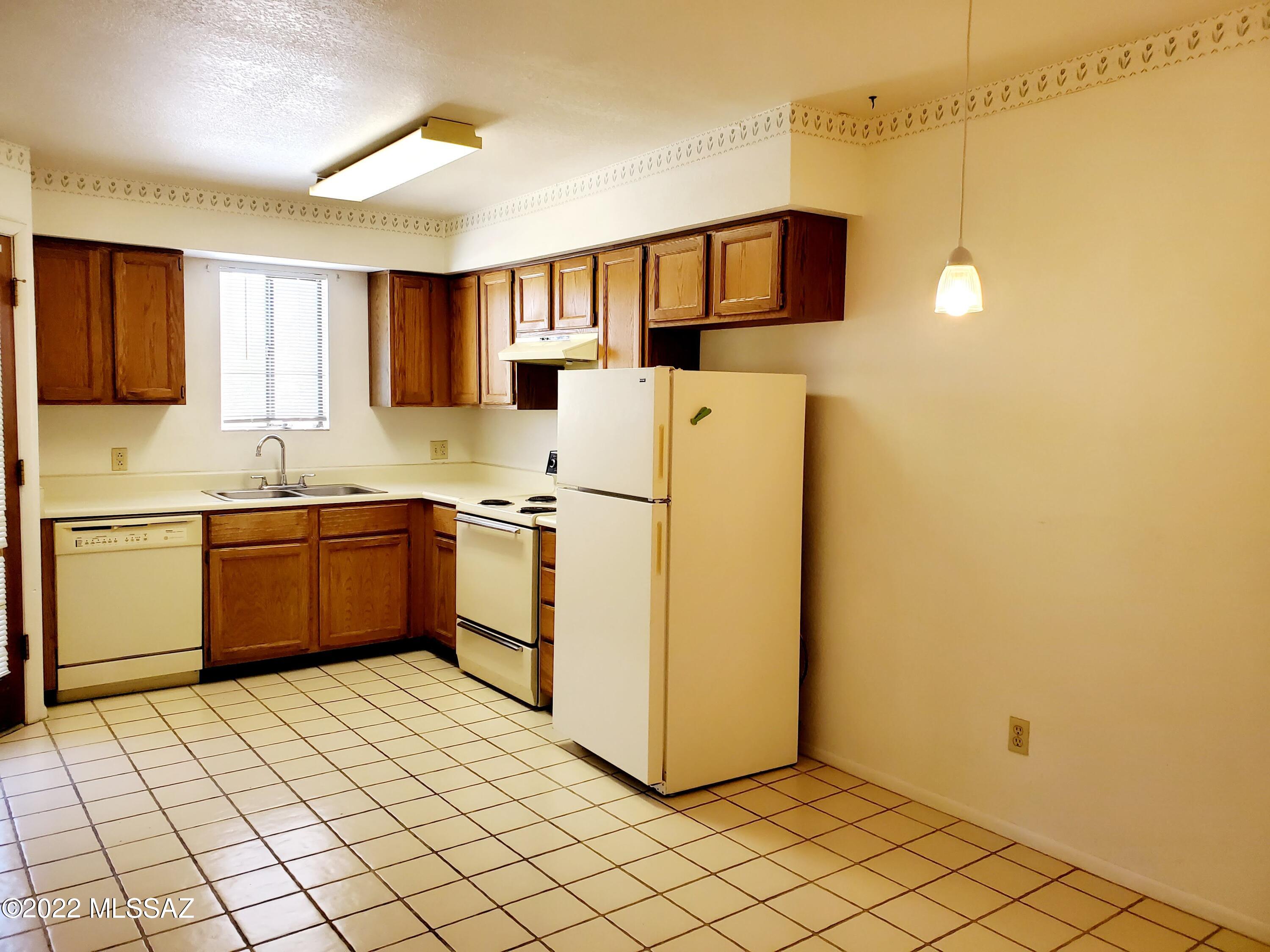 3690 North Country Club Road, Unit 1014 Tucson, AZ 85716 - Photo 8 of 16