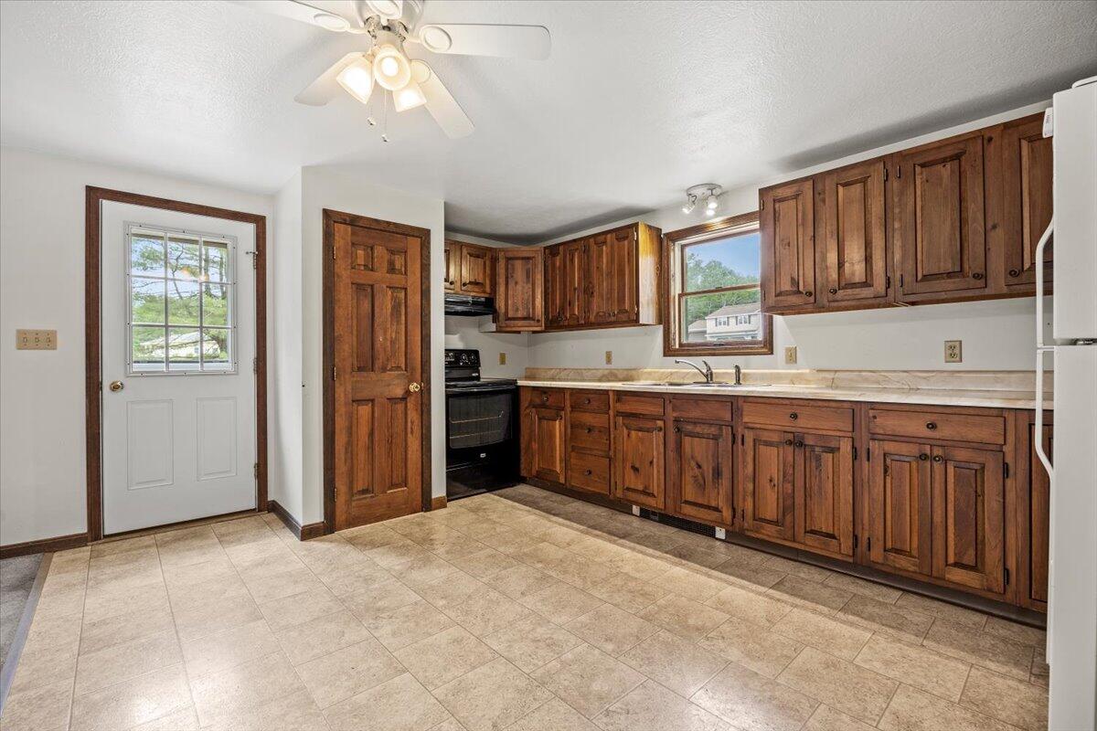 31 Proctor Road Biddeford, ME 04005 - Photo 11 of 30 11