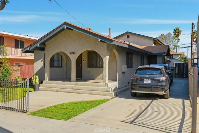 $1,150,000 | 826 Gaviota Avenue, Long Beach, CA 90813