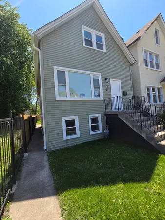 $2,250 | 2955 East 80th Place, Chicago, IL 60617