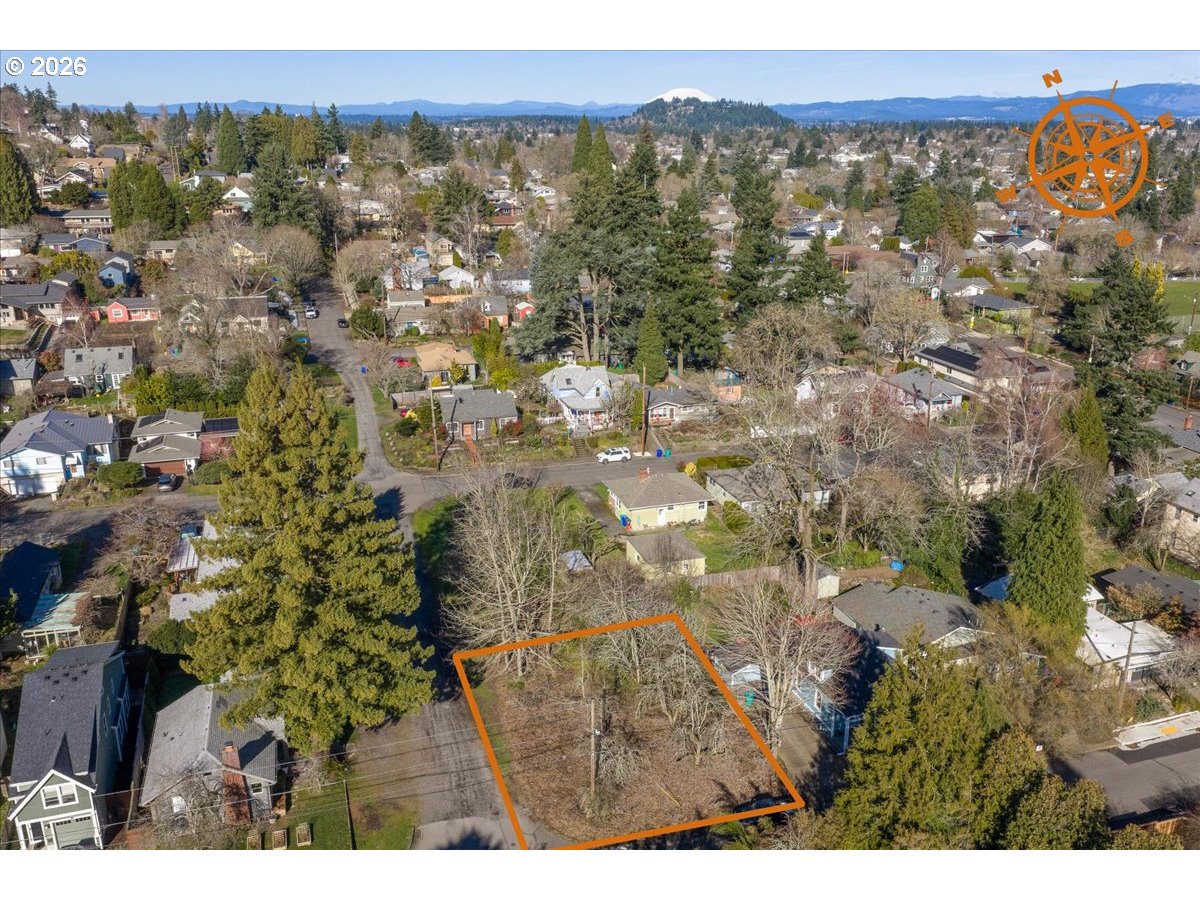 Southeast 74th Avenue, Unit 6 Portland, OR 97215 - Photo 4 of 11 a view of city and mountain