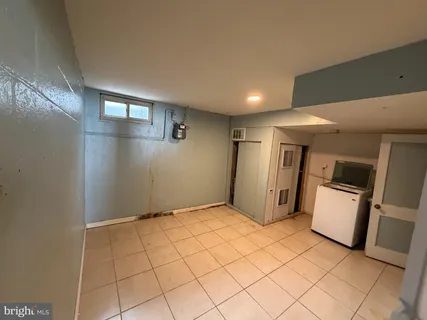 a view of a storage & utility room