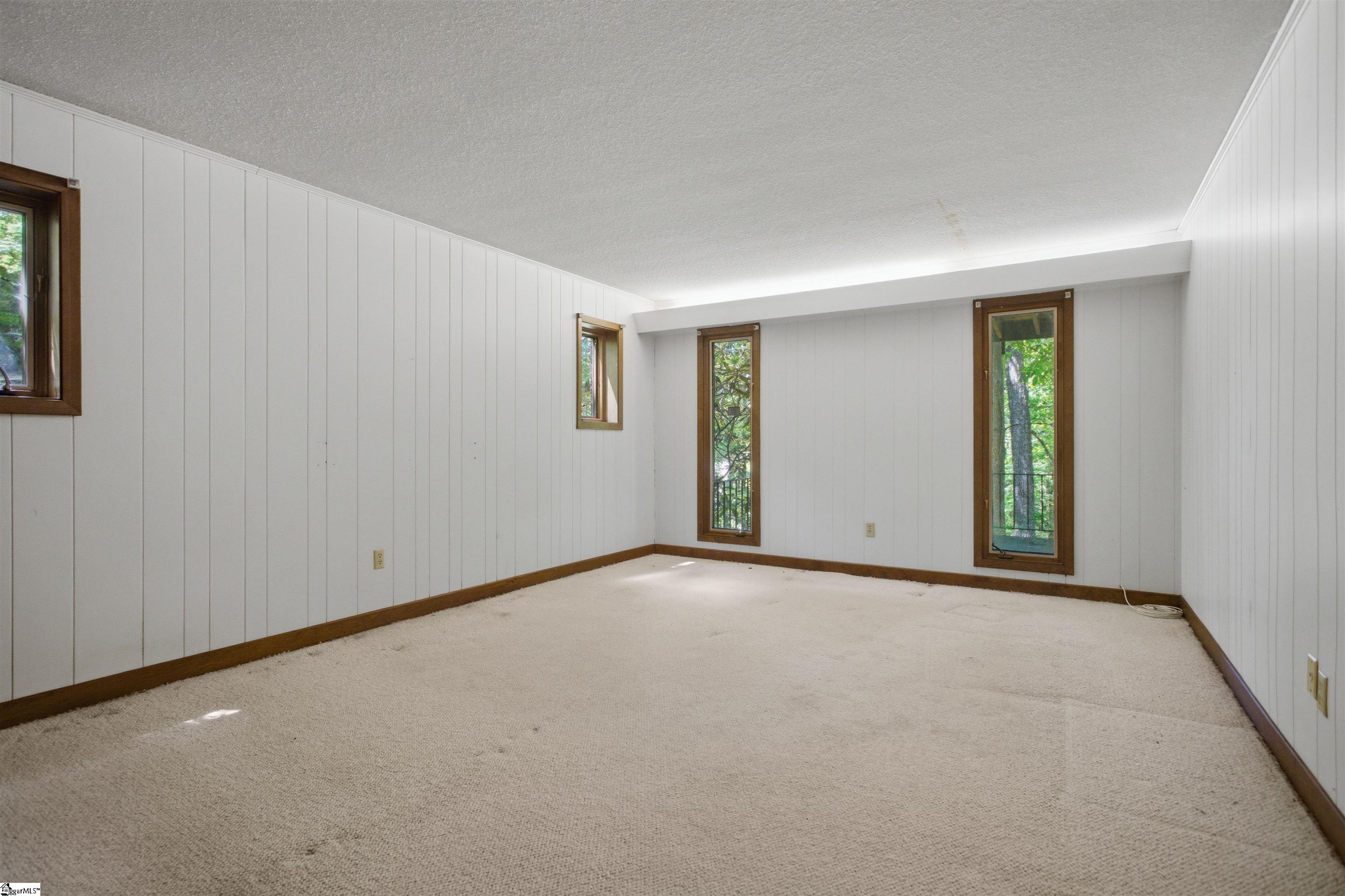 16 Oakleaf Road Greenville, SC 29609 - Photo 26 of 35