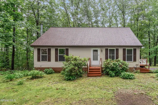 $489,900 | 2819 Highway 67, Pittstown, NY 12094