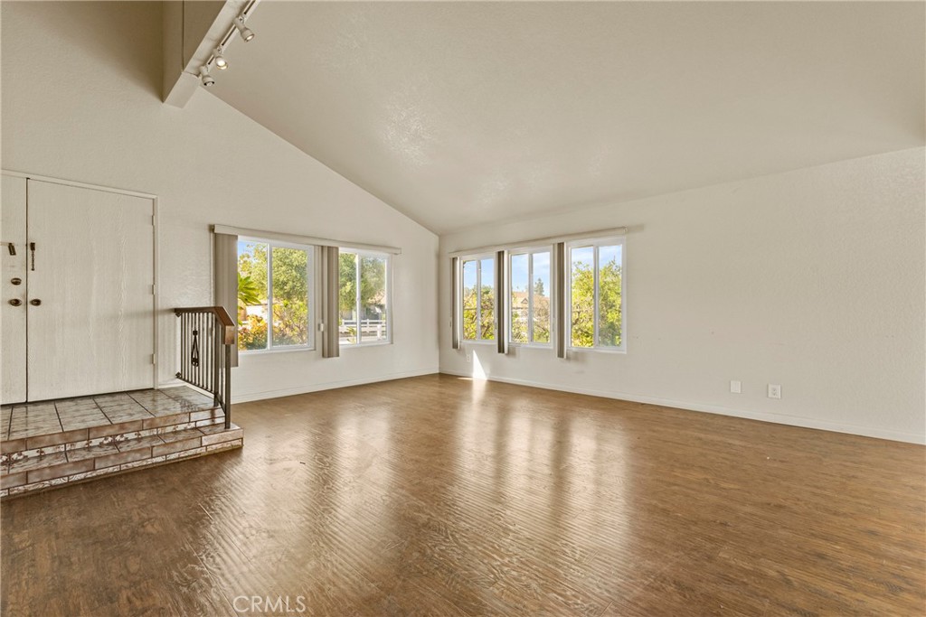 327 Fargo Road San Dimas, CA 91773 - Photo 9 of 42