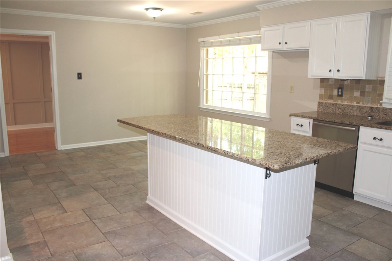 2076 Newfields Road Germantown, TN 38139 - Photo 5 of 17 Gallery Image 5