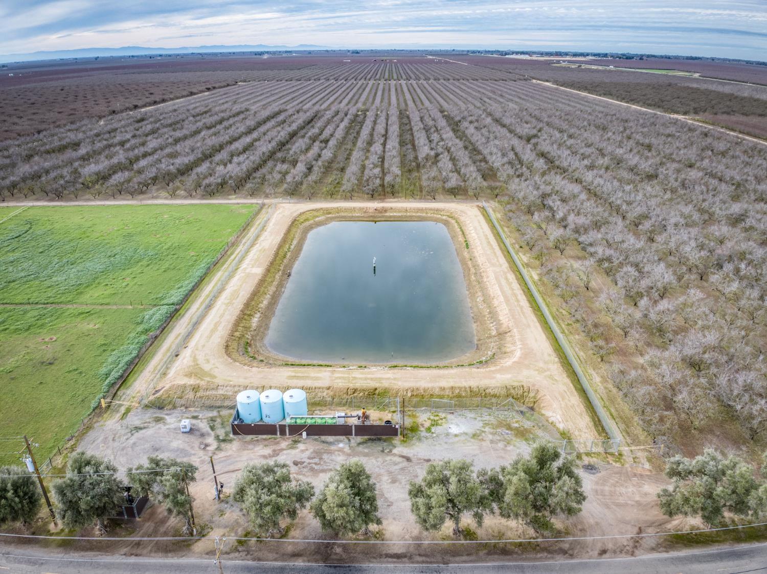 20880 Road 18 Chowchilla, CA 93610 - Photo 13 of 19 a view of swimming pool with a yard