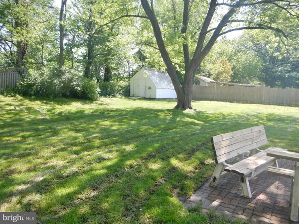 $2,895 | 6362 Hillcrest Place, Alexandria, VA 22312