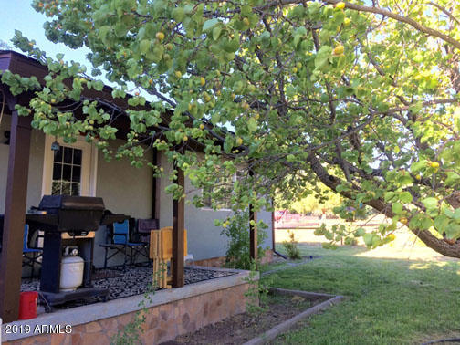 4255 East Beaver Vista Road Rimrock, AZ 86335 - Photo 20 of 31 Covered patio