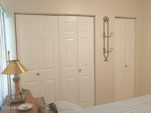 4255 East Beaver Vista Road Rimrock, AZ 86335 - Photo 6 of 31 Master closet