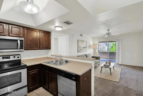 $229,500 | 1720 East Thunderbird Road, Unit 2060, Phoenix, AZ 85022