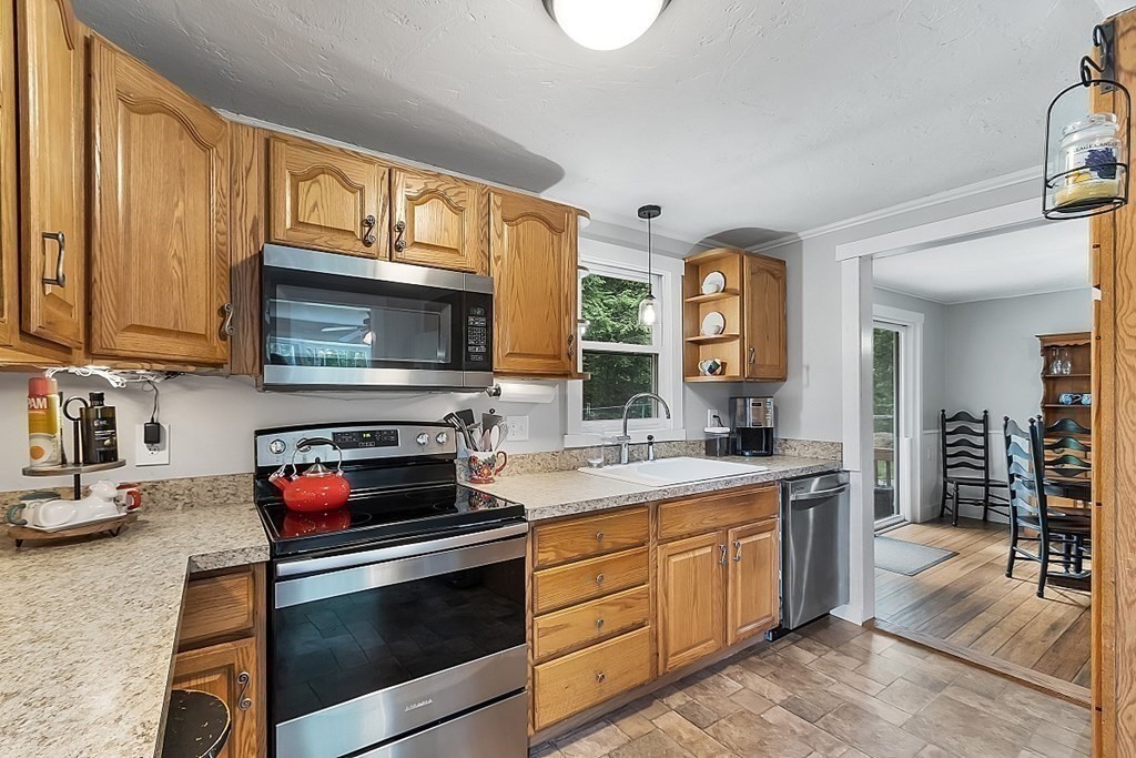 157 Dunn Road Ashburnham, MA 01430 - Photo 13 of 42