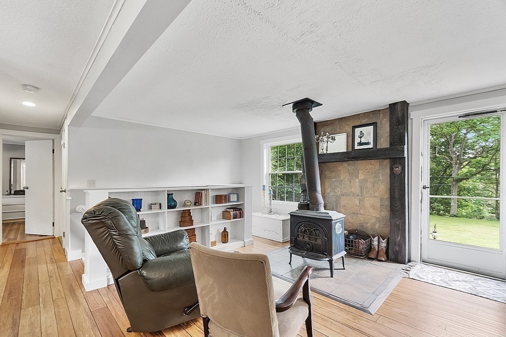 157 Dunn Road Ashburnham, MA 01430 - Photo 5 of 42
