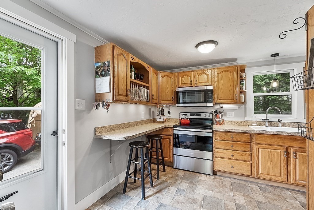 157 Dunn Road Ashburnham, MA 01430 - Photo 10 of 42