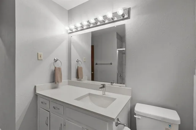 $319,000 | 1021 Blue Lake Drive, Fort Worth, TX 76103