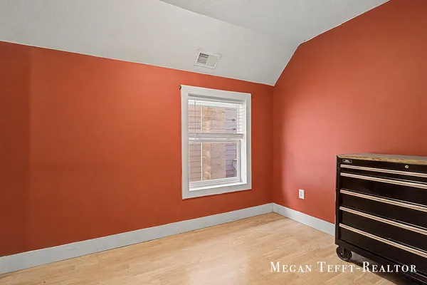 $299,000 | 1113 Alpine Avenue Northwest, Grand Rapids, MI 49504