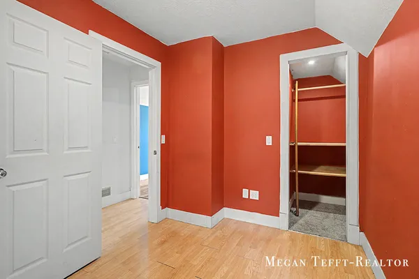 $299,000 | 1113 Alpine Avenue Northwest, Grand Rapids, MI 49504