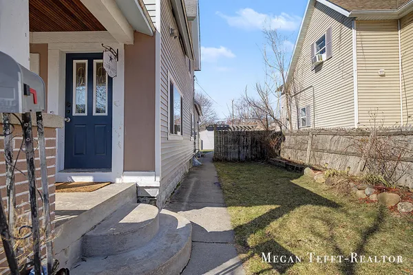 $299,000 | 1113 Alpine Avenue Northwest, Grand Rapids, MI 49504